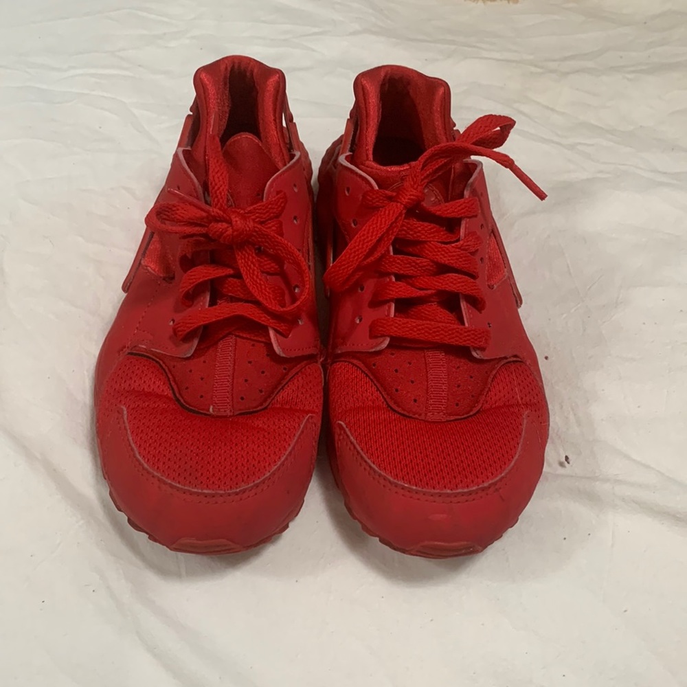 Red Huaraches